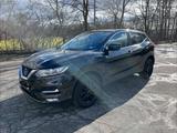 Nissan Qashqai 1.3 DIG-T DCT 160PS AHK , N-CONNECTA  - Nissan Qashqai mit Benzin-Antrieb: Limousine, Automatik