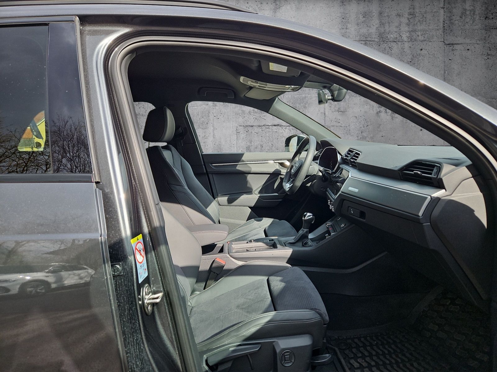 Q3 40 TFSI quattro S tronic S line schwarz Optik