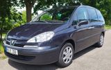 Peugeot 807  - Peugeot 807 mit Benzin-Antrieb