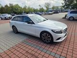 Mercedes-Benz C 220 d 4MATIC T Autom. - - Mercedes-Benz C 220 in München
