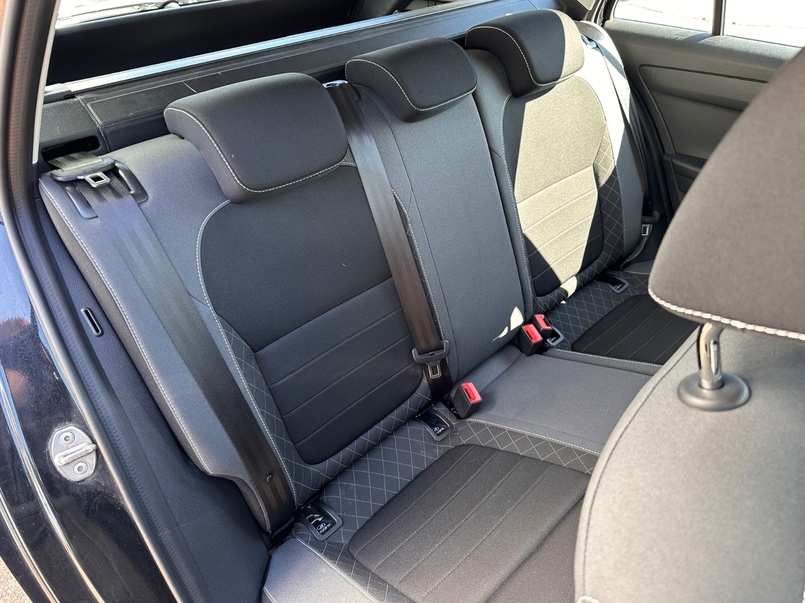 Fahrzeugabbildung SKODA Fabia Combi 1.0 TSI Ambition SHZG/PDC/BT/LM