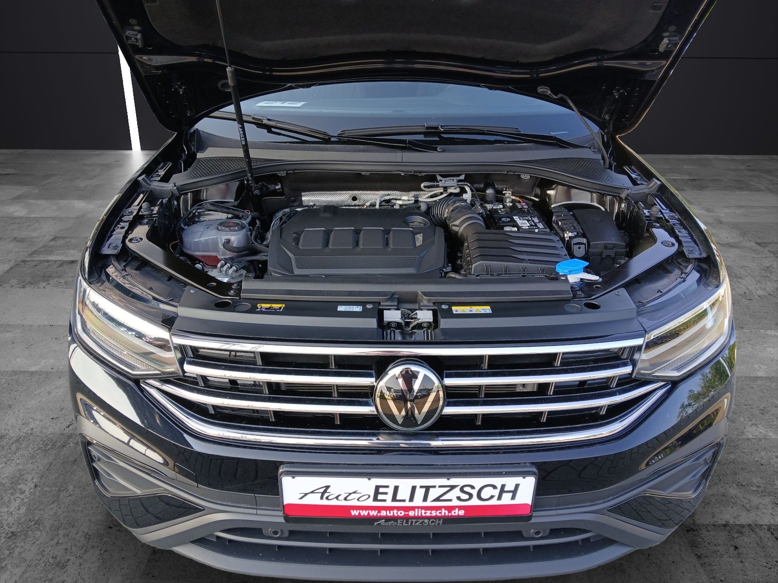 Fahrzeugabbildung Volkswagen Tiguan Allspace TDI Life DSG 7-Si LED AHK Navi A