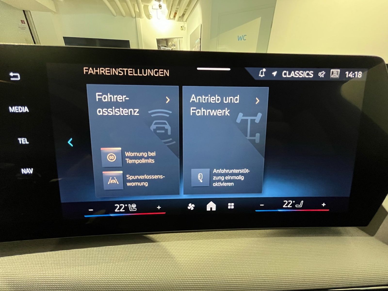 BMW X1 sDrive20d DAB LED Komfortzg. Parkassistent foto 19