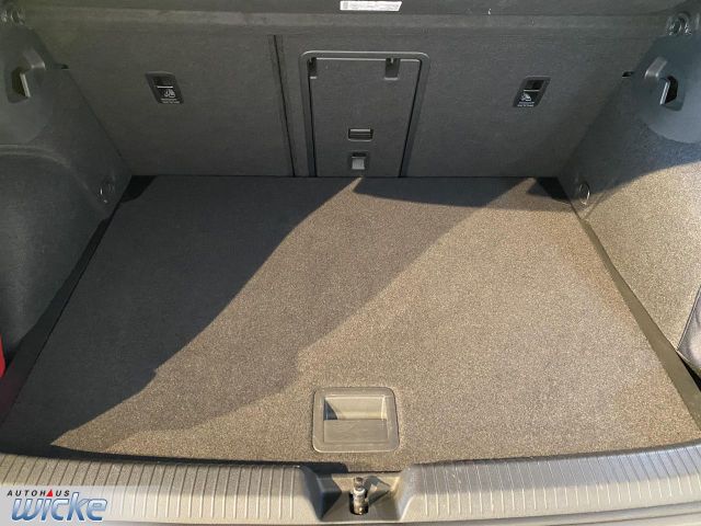 Golf VIII 2.0 TDI DSG Life NAVI KLIMA PDC LED