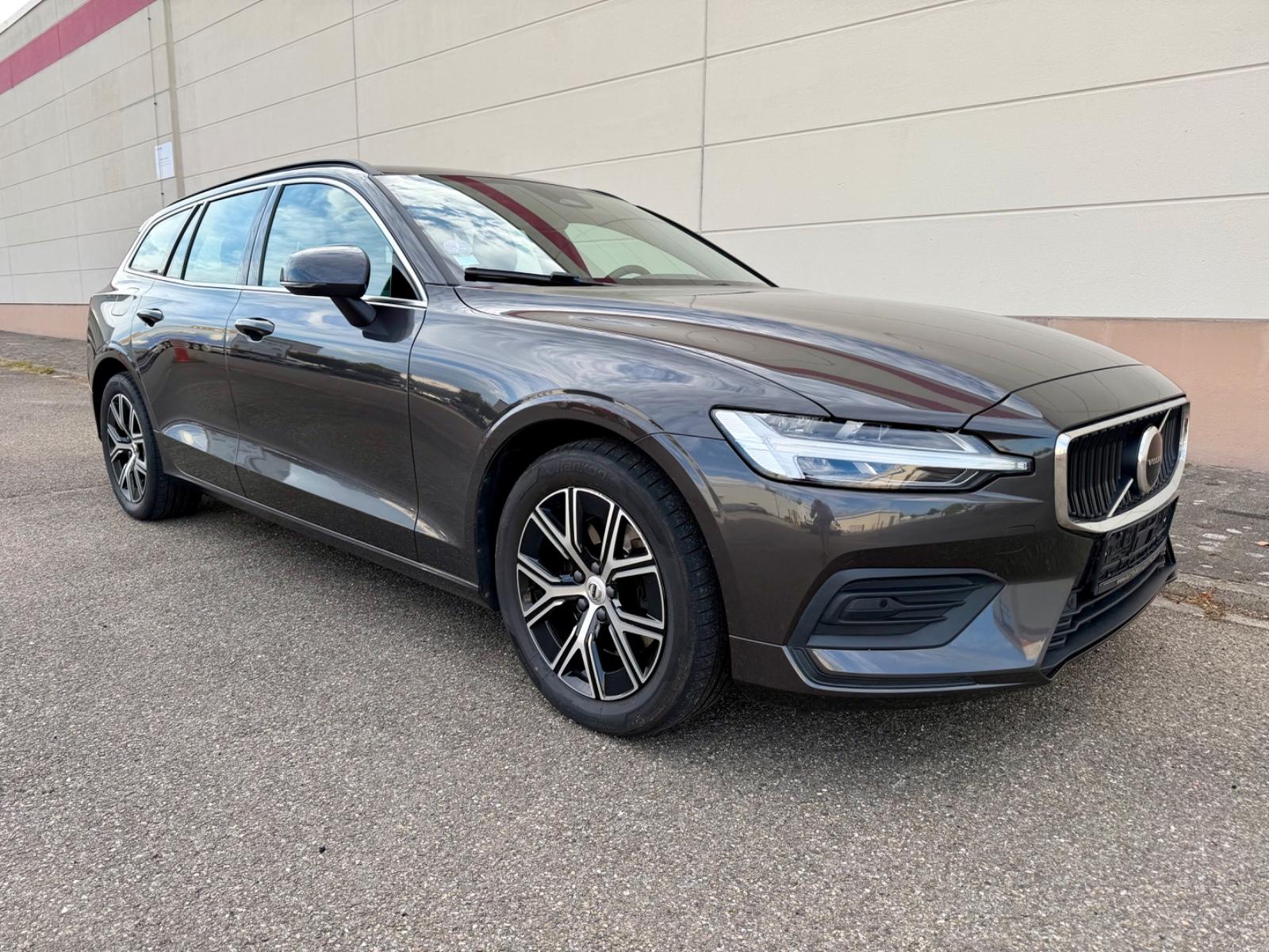 Volvo V60 B3 Automatik LEDER+NAVI+LED+AHK+CAM, миниатюра 2