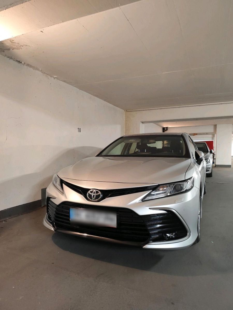 Toyota Camry 1-Hand.