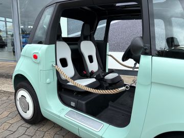 Fahrzeugabbildung Fiat Topolino BEV 7kWh Dolcevita 45km/H ab 15 Jahre