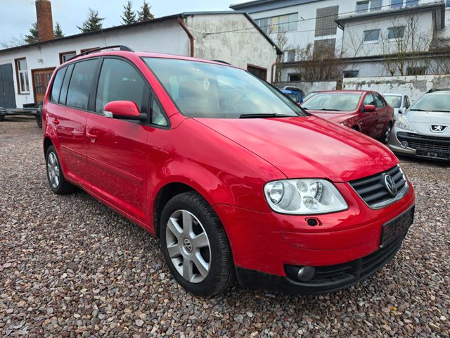 Volkswagen Touran Highline Klima*AHK*CD-Radio*