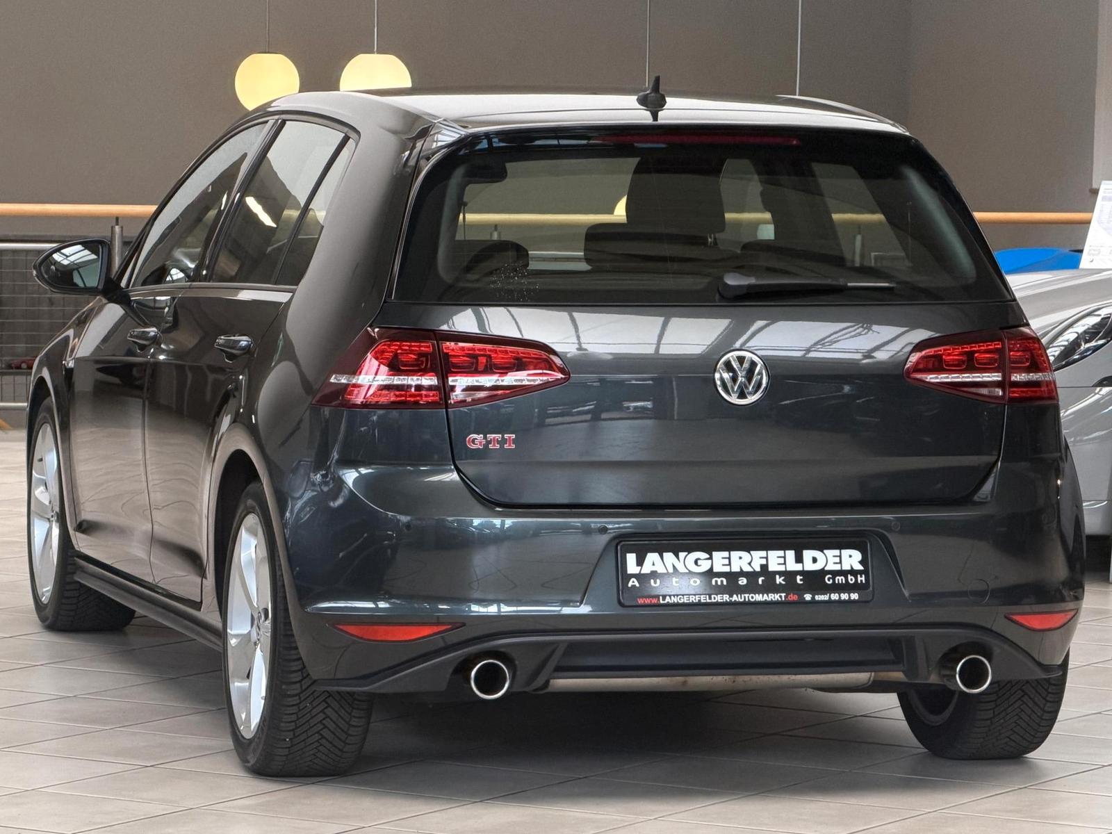 Volkswagen Golf 2.0 GTI Performance 1.HAND|KAMERA|SCHECKHFT