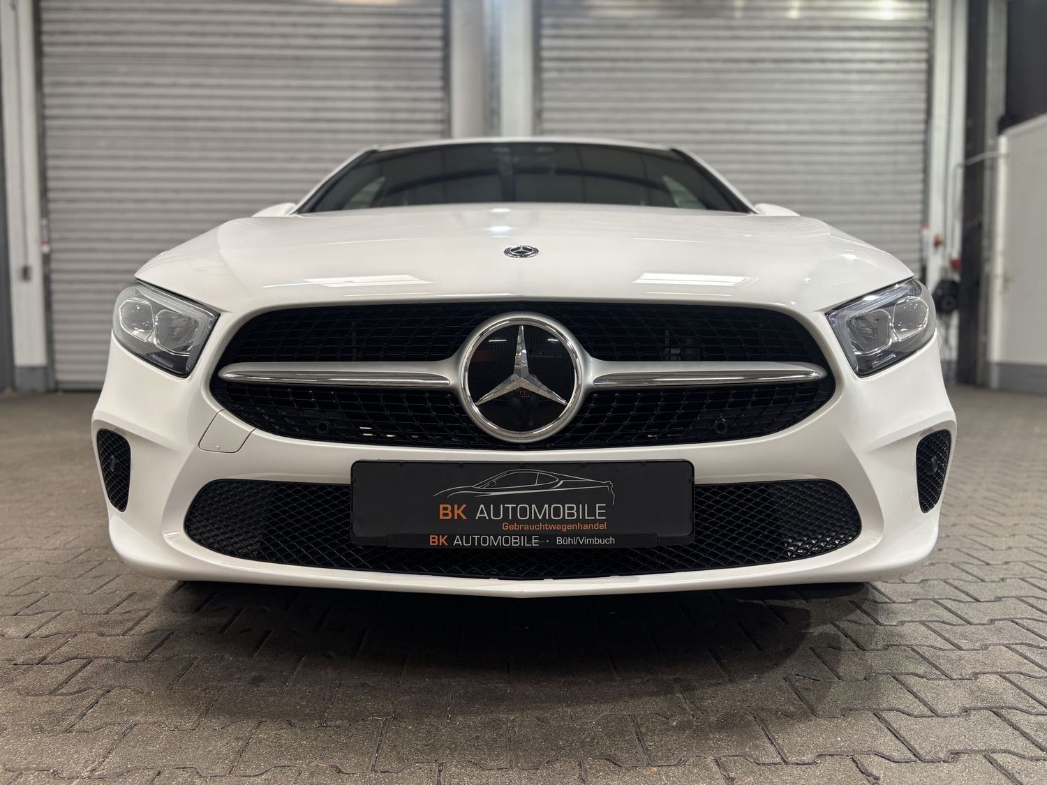 Fahrzeugabbildung Mercedes-Benz A 250 e Style Limousine AMG Felge#LED#Distr#MBUX