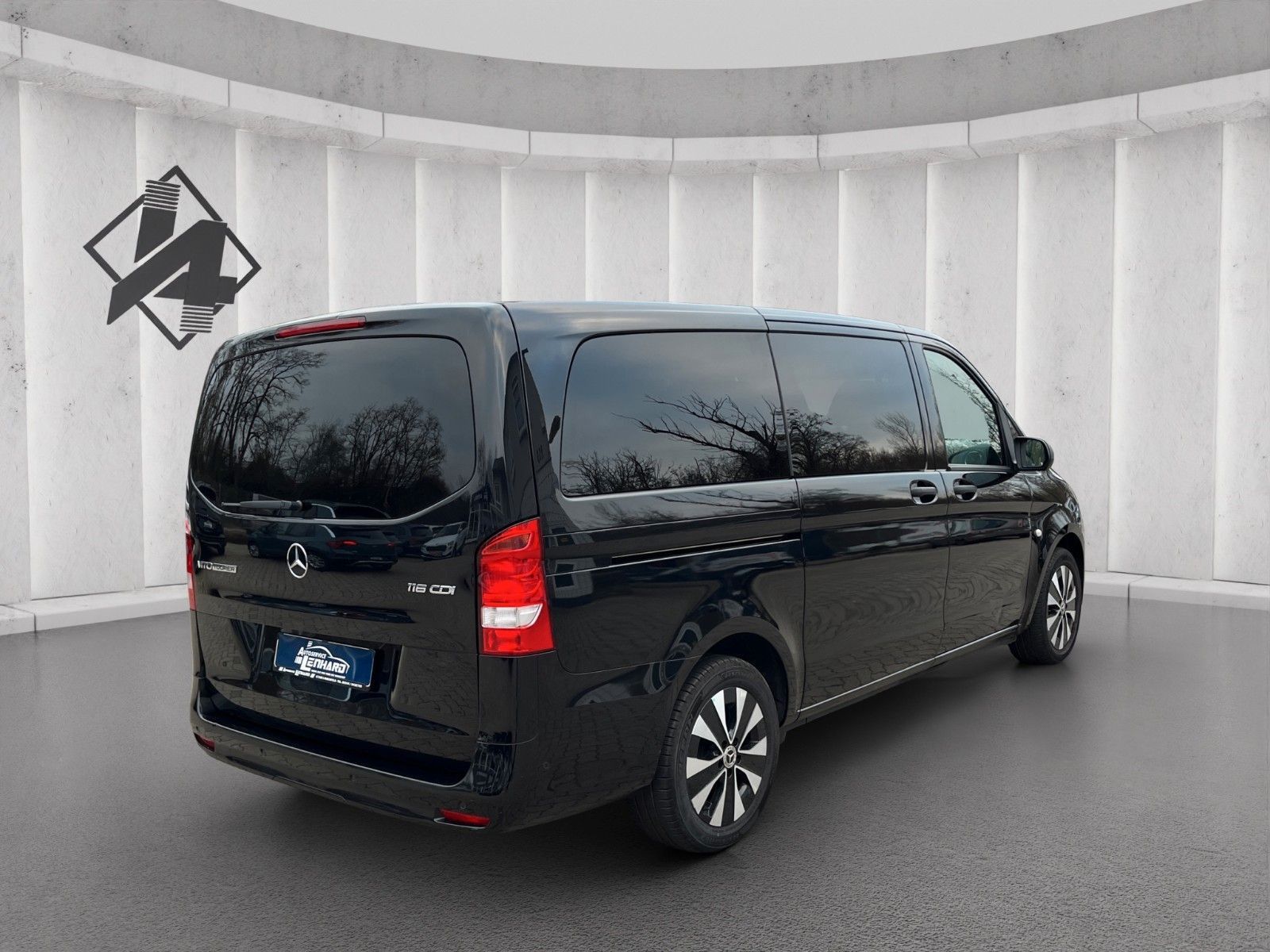 Fahrzeugabbildung Mercedes-Benz Vito 116 Tourer*9G-Automatik*PDC*Temp*9-Sitzer*