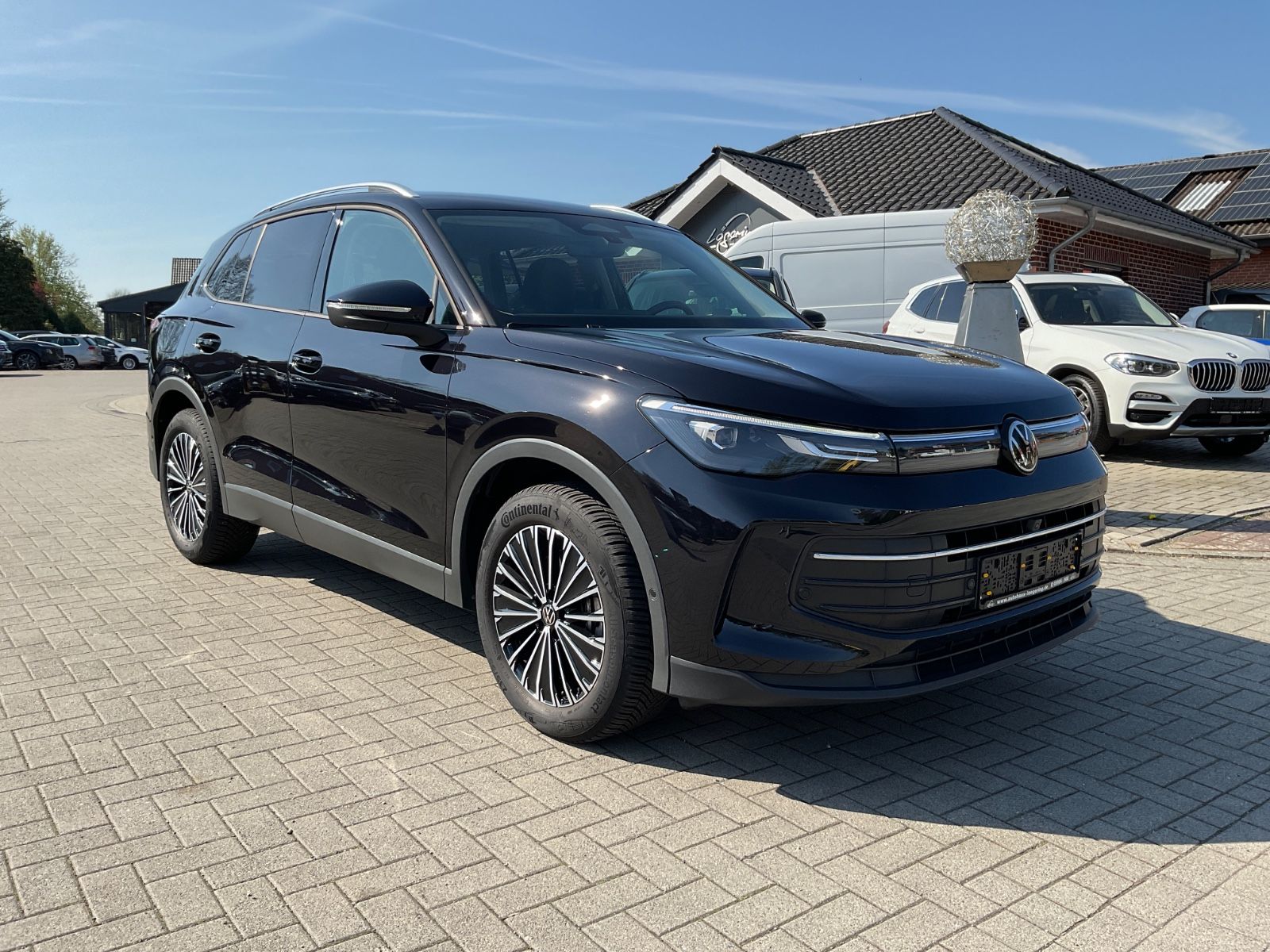 Fahrzeugabbildung Volkswagen Tiguan 2.0 TDI DSG Life,AHK,ACC,LED,Kamera