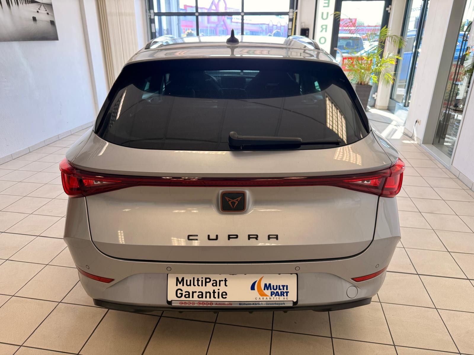 Fahrzeugabbildung CUPRA Leon Sportstourer VZ e-Hybrid/AHK/8.FACH BEREIFT