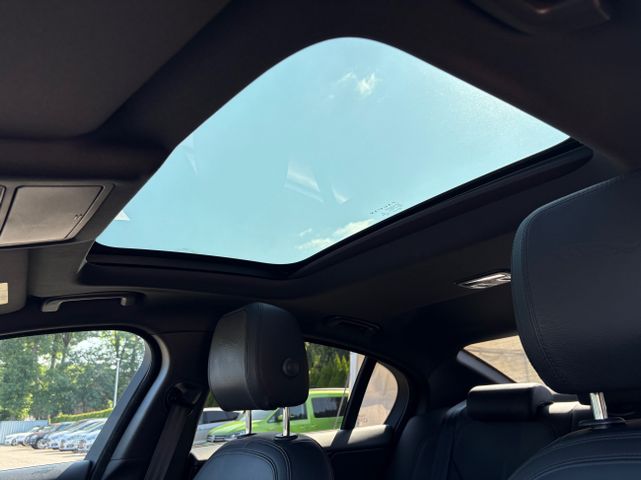 Fahrzeugabbildung Jaguar XE D180 Black+1.Hand+Leder+360°+ACC+Schiebedach