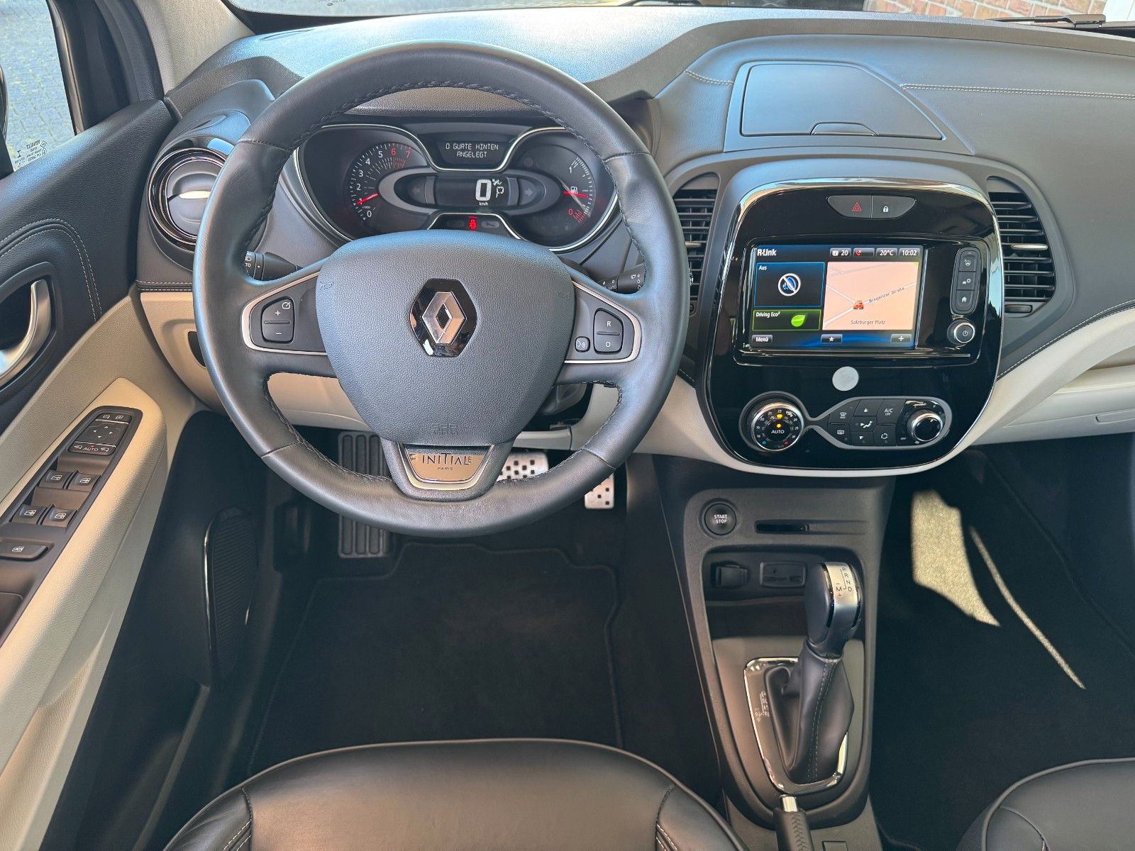 Fahrzeugabbildung Renault Captur Initiale Paris Navi/Leder/Kamera/21Tkm