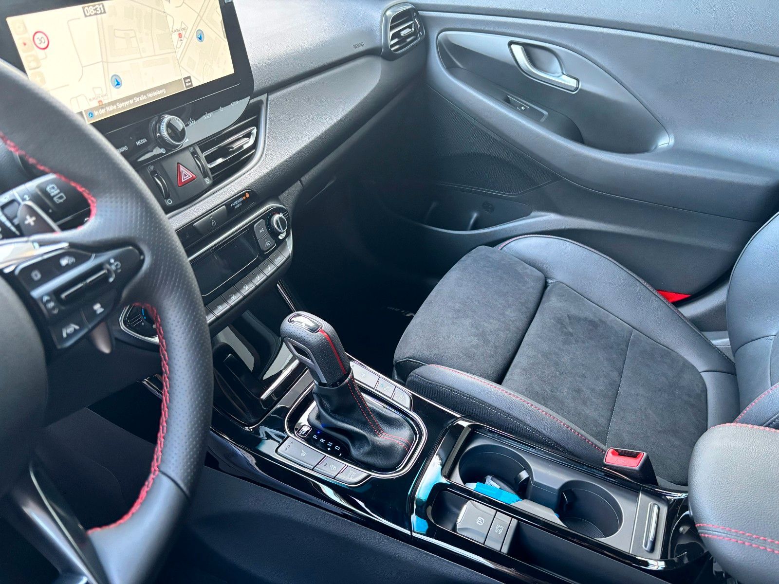 Fahrzeugabbildung Hyundai i30 1.5 T-GDI N Line Kamera,LED,Navi,Pano,SHZ,SD