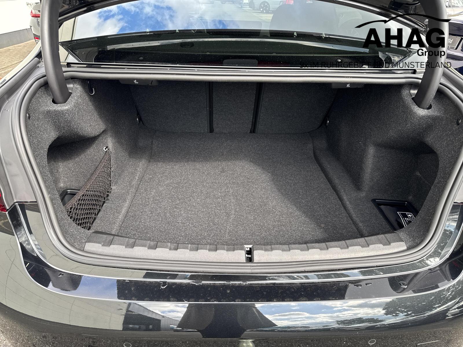 BMW 330i xDrive Limousine