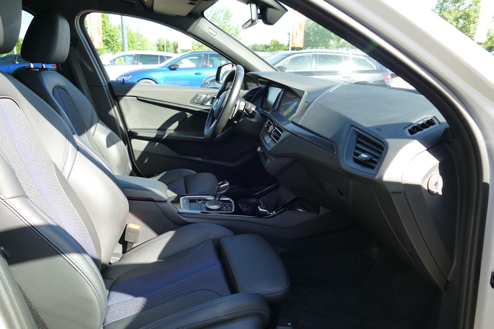 BMW 1 Series i M Sport Aut. LED Navi Sportsitze Teilleder, миниатюра 27