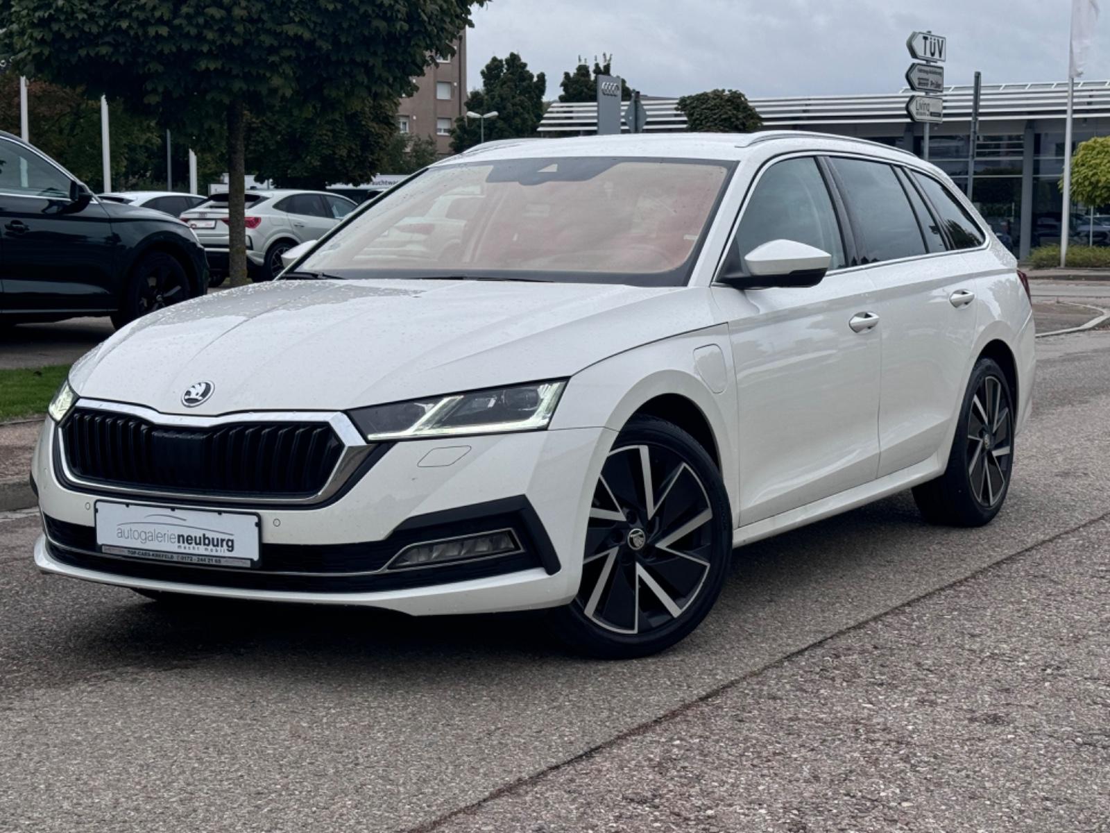 Skoda OCTAVIA COMBI 1.4 eTSI FIRST EDITION iV | HUD