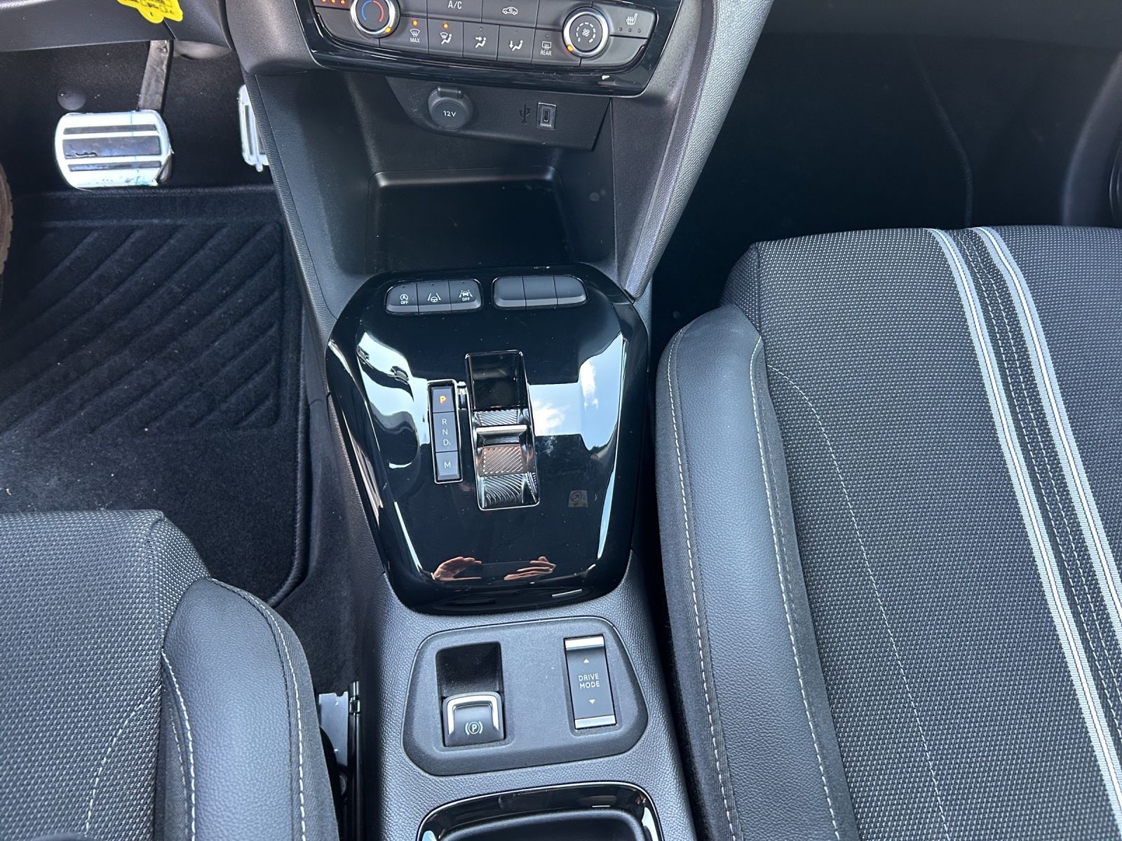 Fahrzeugabbildung Opel Corsa F 1.2 Turbo GS/Kamera/SHZ/LHZ/LED
