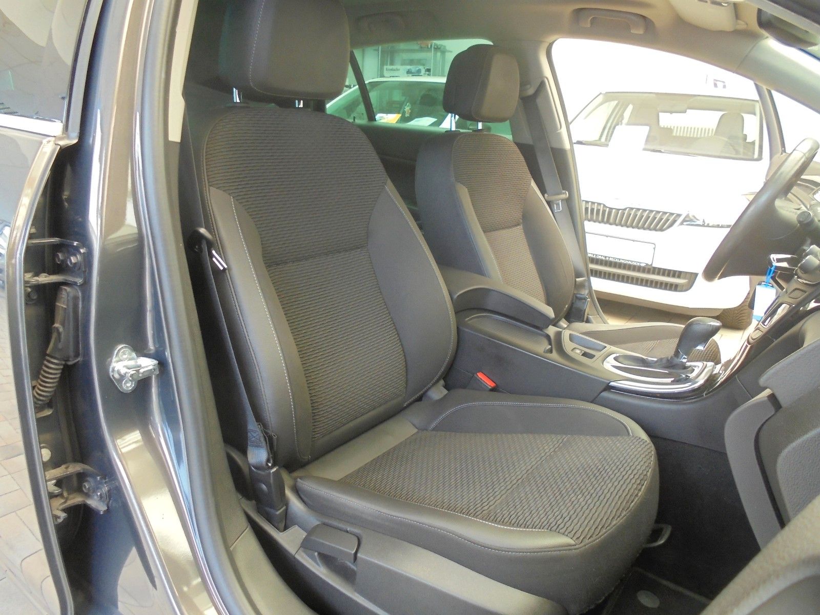 Fahrzeugabbildung Opel Insignia A Sports Tourer B Innovation Aut./Navi/