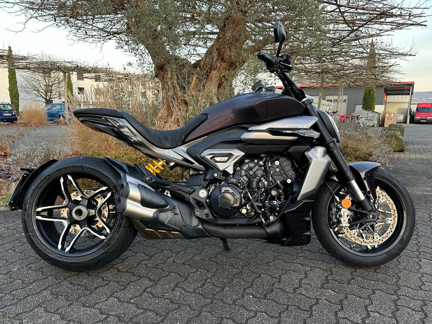 Ducati XDiavel X Diavel V4 V 4 2025 Versand ab 199 €