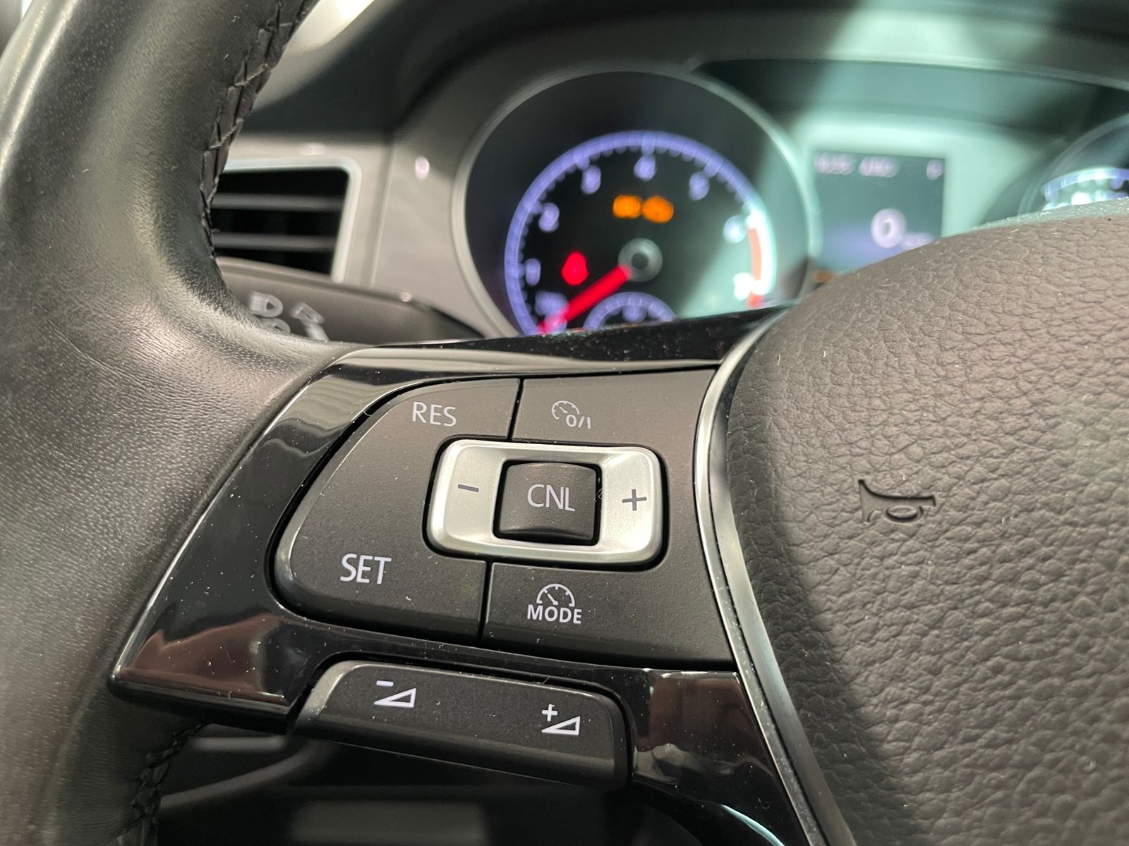 Golf Sportsvan Allstar 1.2 TSI DSG PDC SHZ NAVI