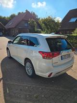 Mitsubishi Outlander PHEV 2019 in Vollauss... - Mitsubishi Outlander von privat
