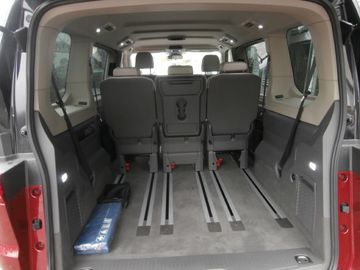 Volkswagen T7 Multivan - 12