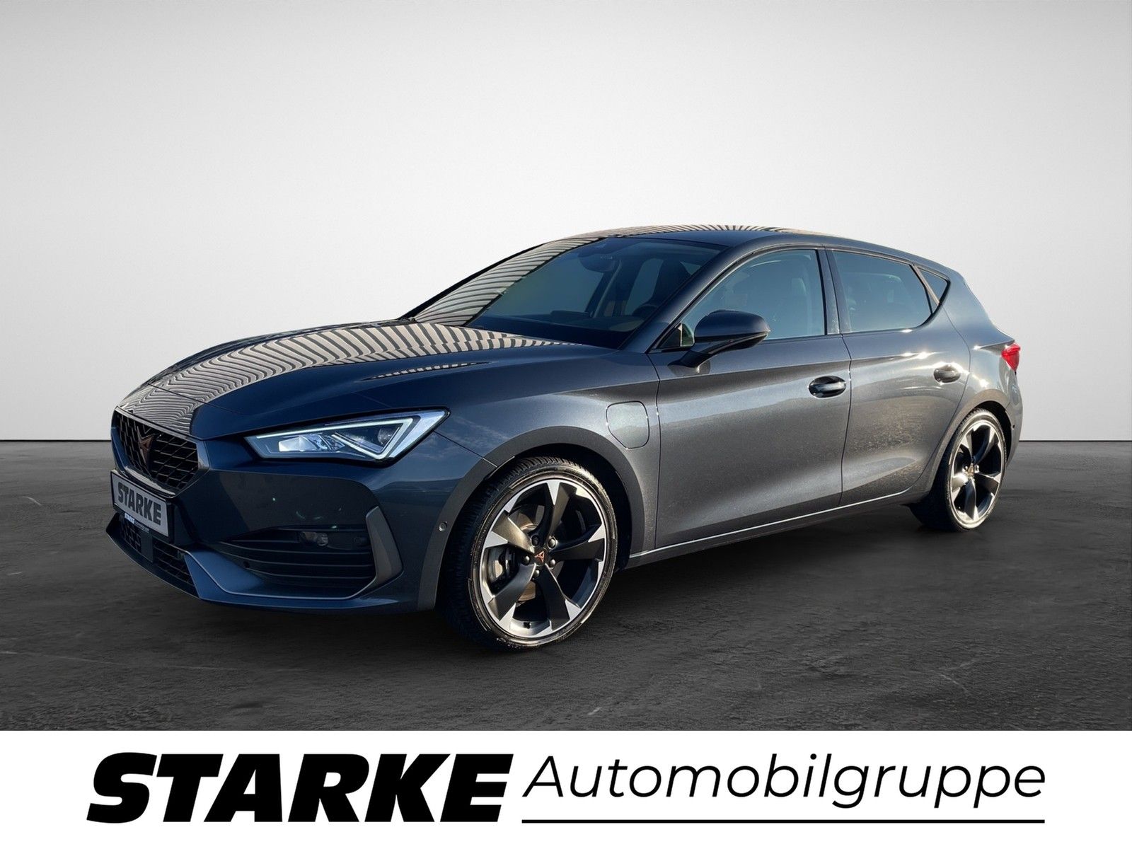 Cupra Leon 1.4 TSI DSG eHybrid  Navi LED Kamera PDC LM