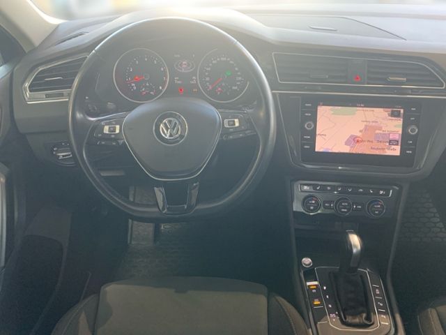 Fahrzeugabbildung Volkswagen Tiguan 1.5 TSI DSG Comfortline AHK NAVI LED PDC