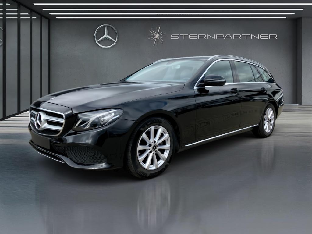 Mercedes-Benz E 220 d T Avantgarde LED Standheizung AHK Kamera