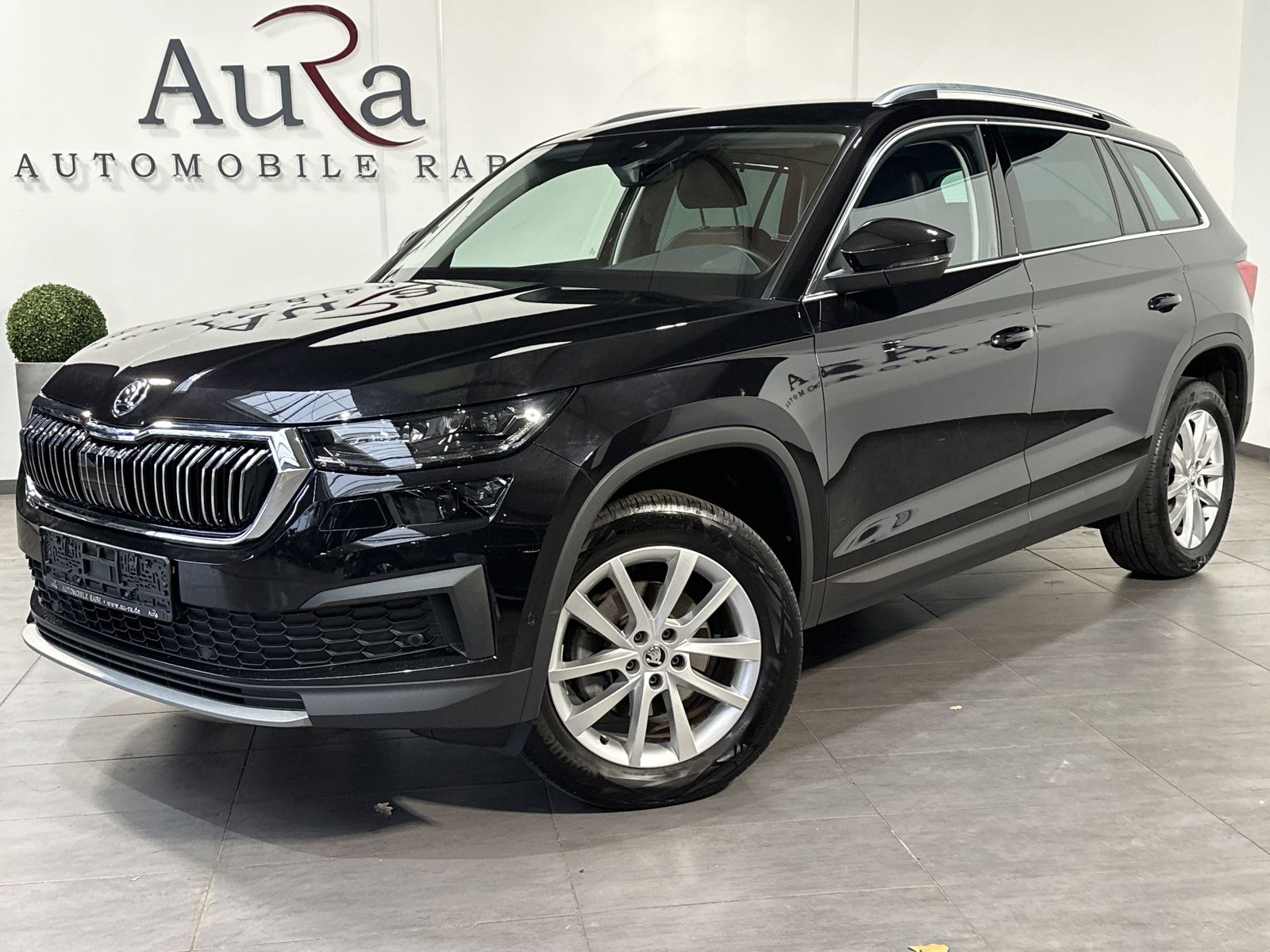 Fahrzeugabbildung SKODA Kodiaq 2.0 TDI DSG Style NAV+LED+DCC+18ZOLL+SHZ