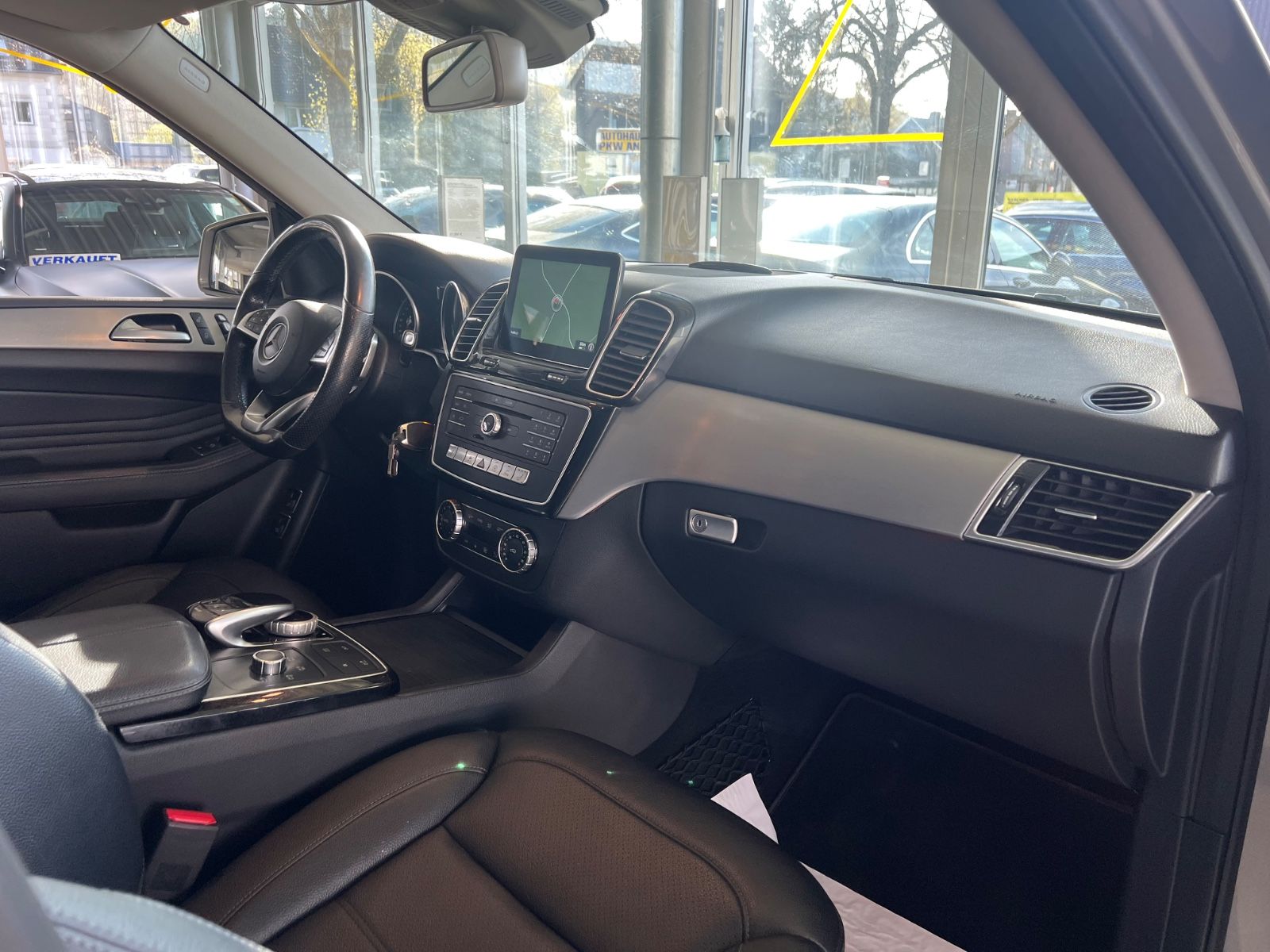 Fahrzeugabbildung Mercedes-Benz GLE 350 d 4Matic AMG LINE *SCHIEBEDACH*ANHK*