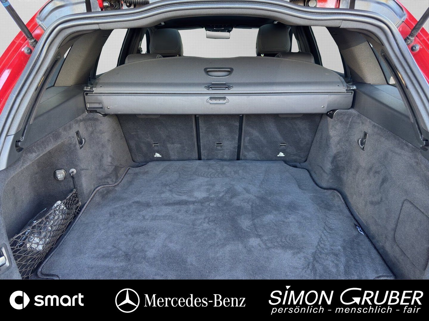 Fahrzeugabbildung Mercedes-Benz C 300 T AMG Line Pano Burm Airmatic Distr. 360