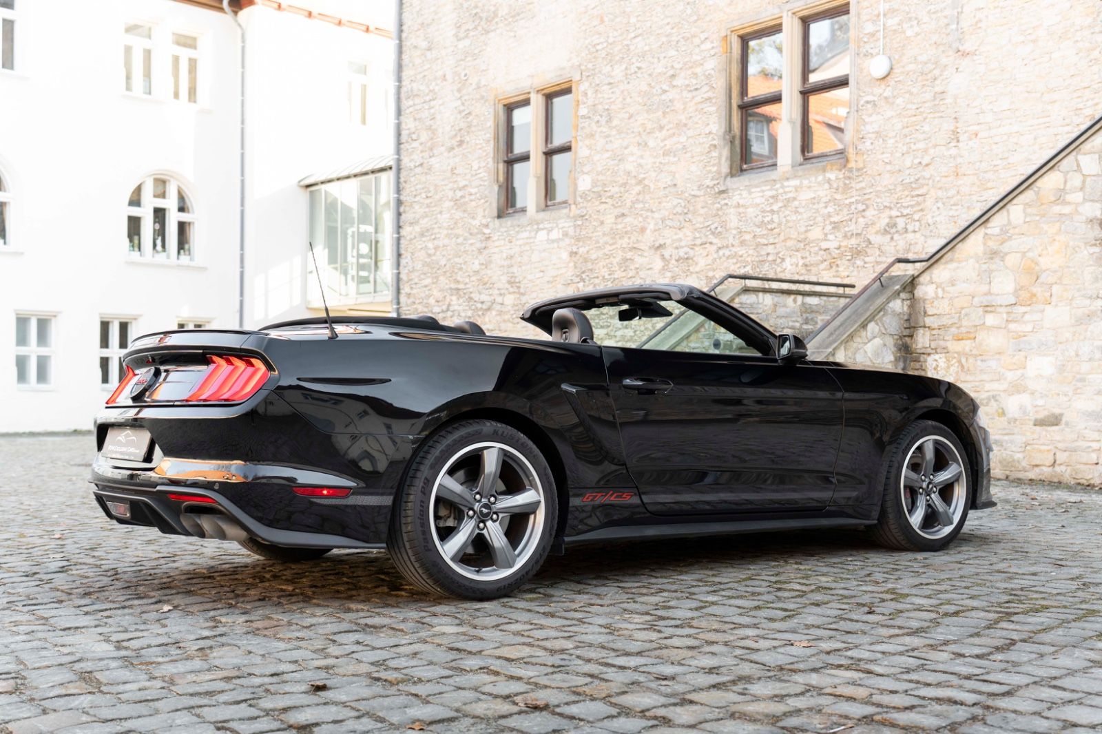 Fahrzeugabbildung Ford Mustang GT 5.0L CS Cabrio B&O KAM LED TOTW ACC