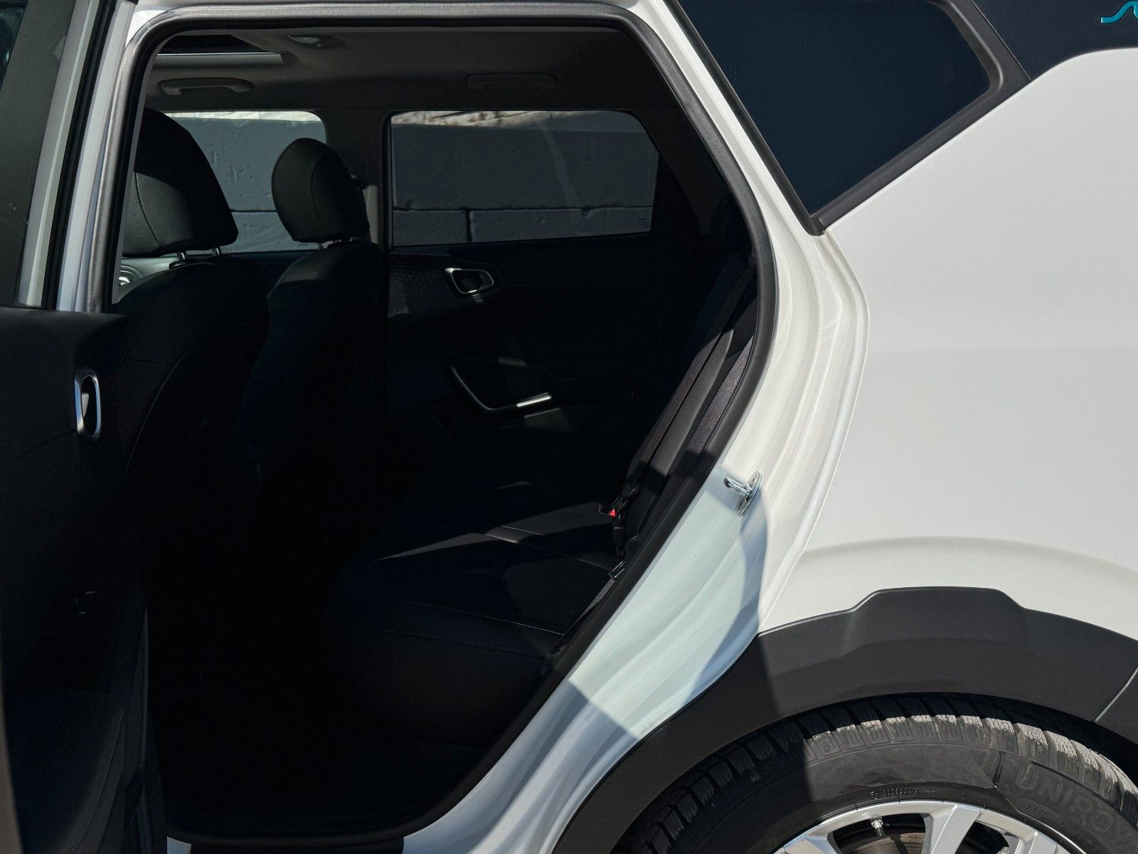 Fahrzeugabbildung Kia E-Soul 64kWh Spirit Schiebedach CarPl. H&K ACC
