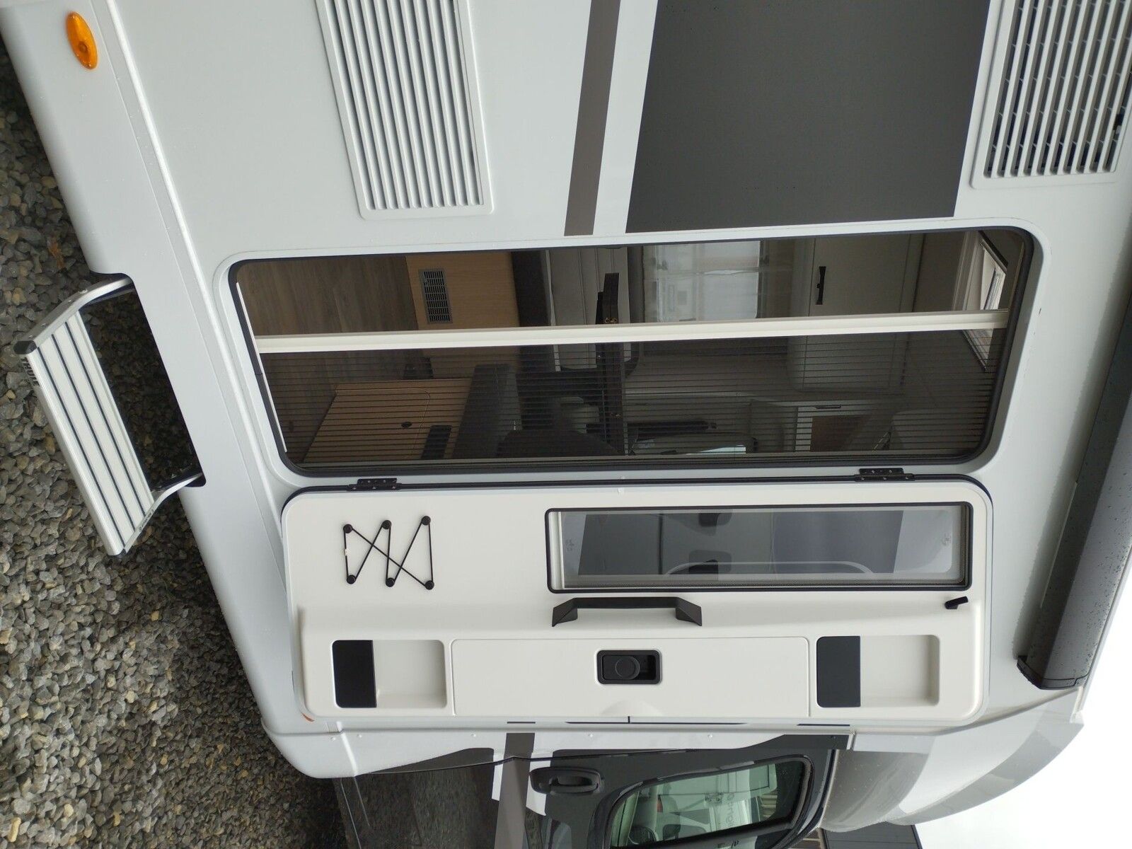 Fahrzeugabbildung Sunlight Adventure T 68C Automatik, Dörr Edition, TV