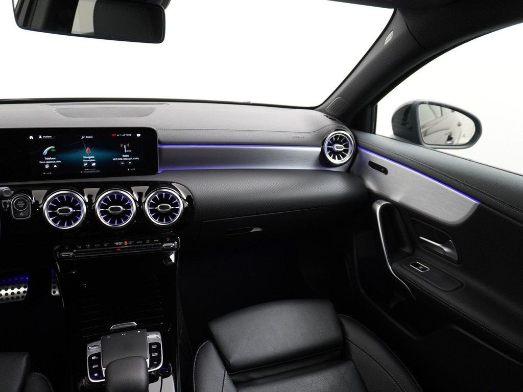 Mercedes-Benz A 200 AMG Business Solution | AHK Wegklapbaar |