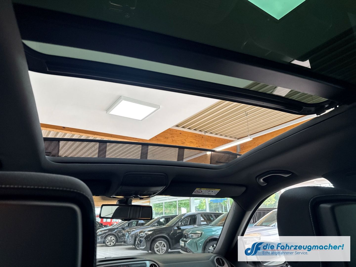 Fahrzeugabbildung Volkswagen Tiguan Lounge Sport & Style 4x4 AHK sch.