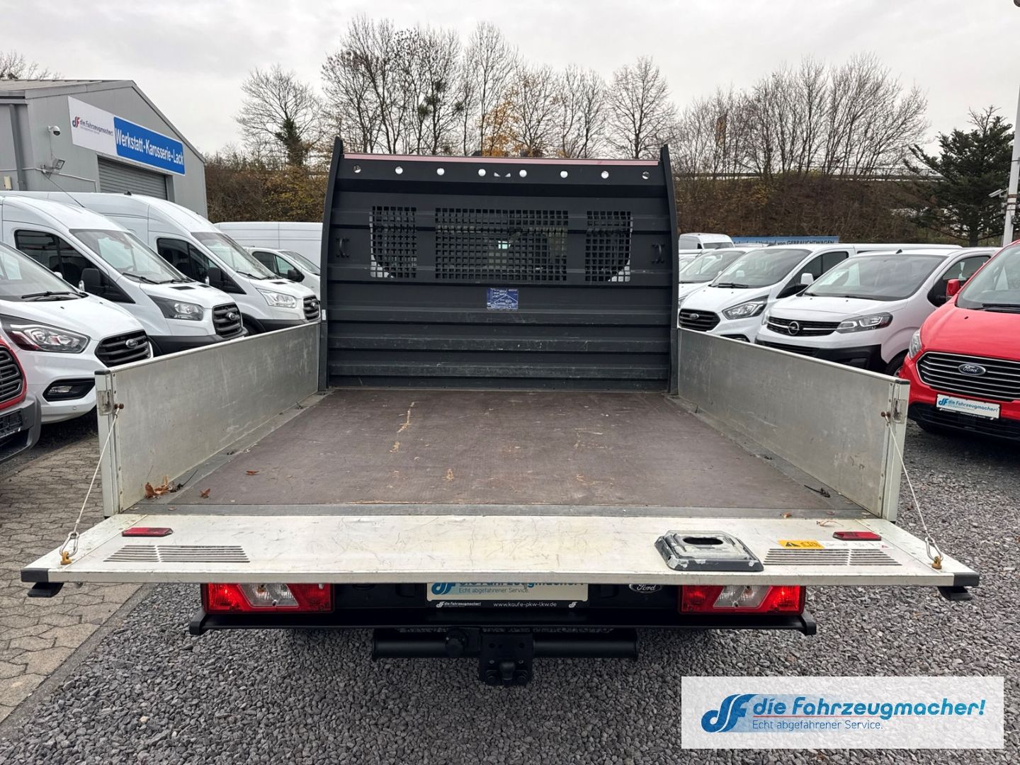 Fahrzeugabbildung Ford Transit Pritsche 350 L2 Doppelkabine  2.0 TDCi D