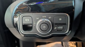 Mercedes-Benz A 180 Progressive WIDE+MBUX+KAM+LED+SPUR