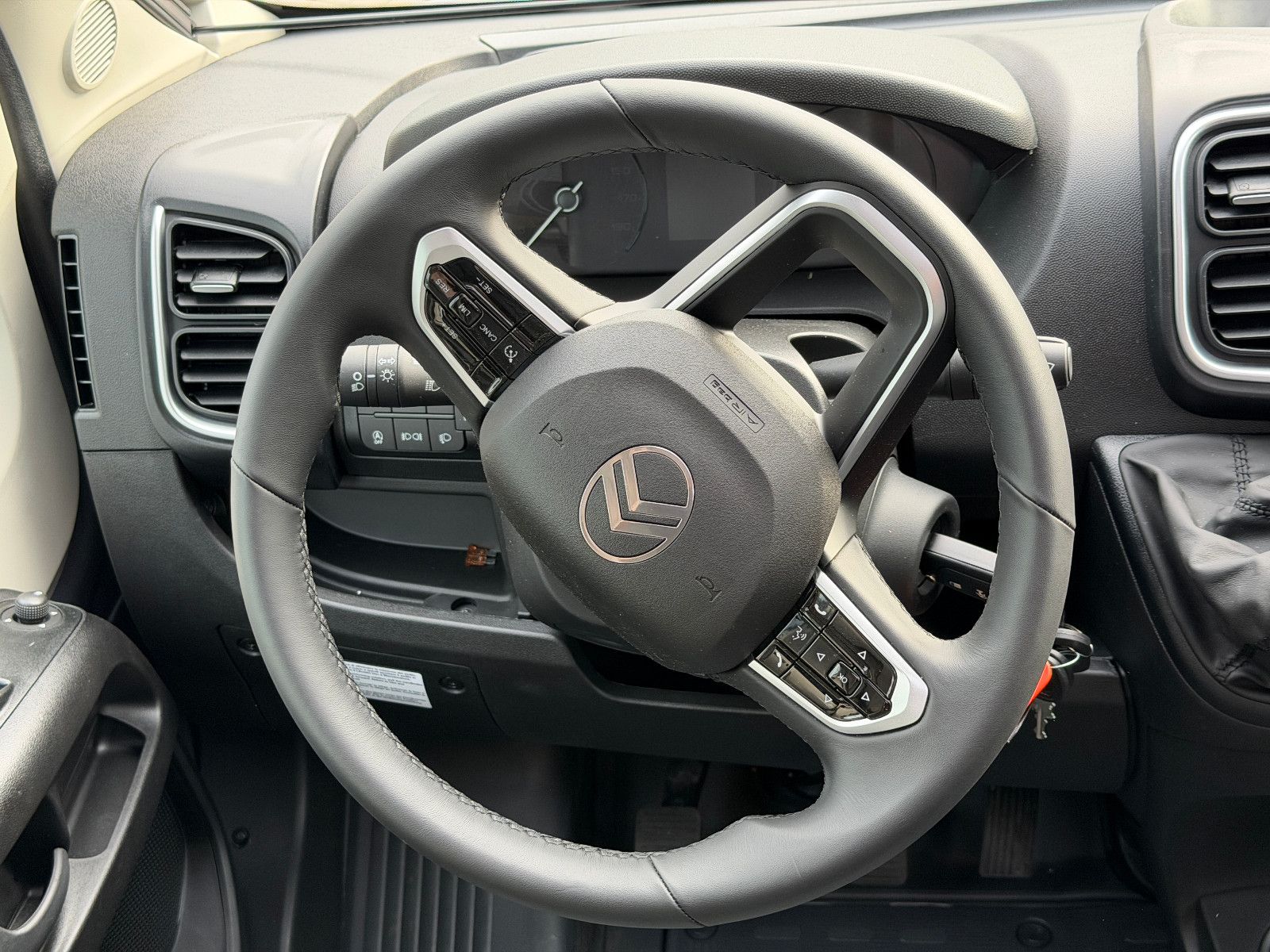 Fahrzeugabbildung Carado V-132 pro+ 7.822 € SPAREN !