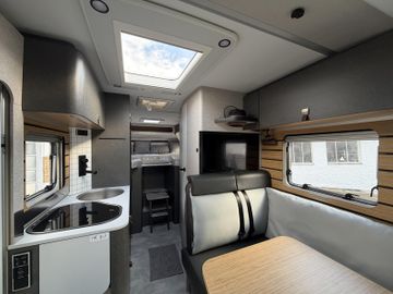 HYMER ERIBA HYMERCAR ML-T CrossTrail 580 4x4 Winterpaket XL Bett