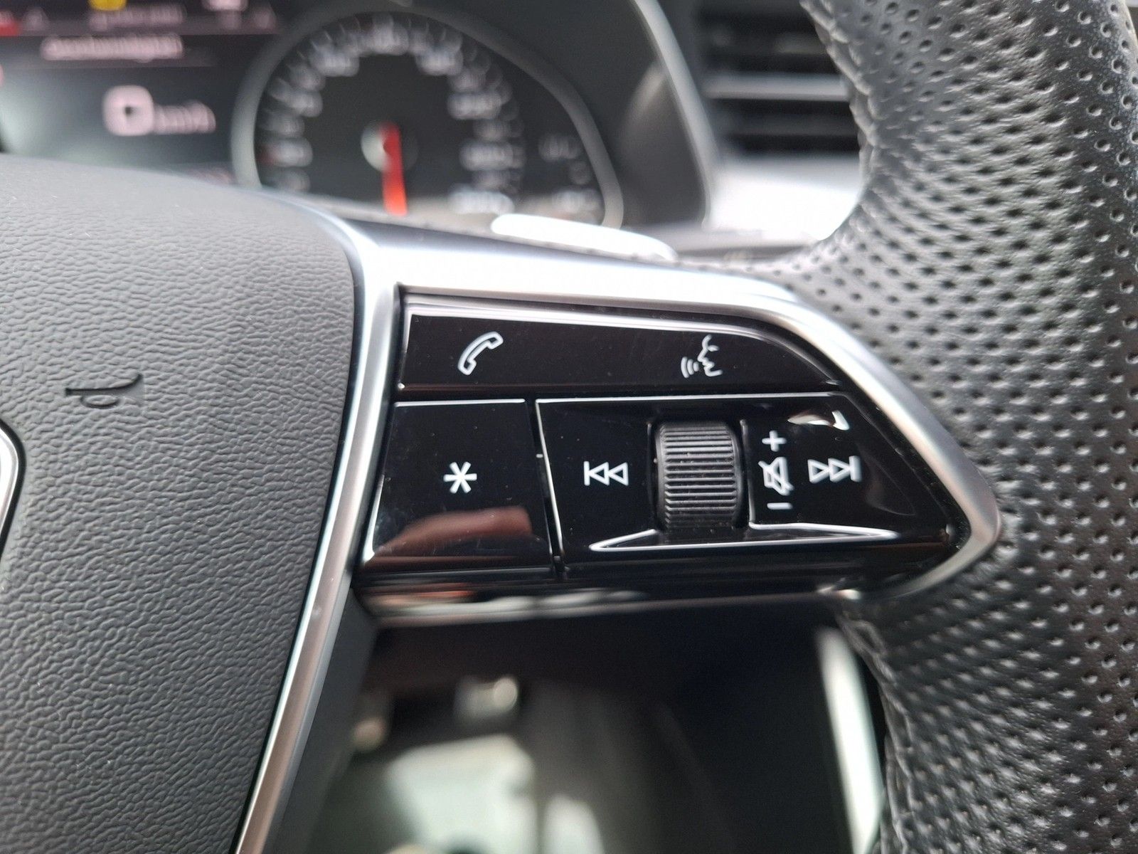 Fahrzeugabbildung Audi A6 Avant 50 TDI quattro S-line Standhzg. Matrix