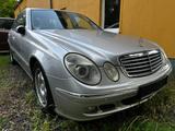 Mercedes-Benz E 350 E -Klasse Lim. E 350 - Mercedes-Benz E 350 aus 2005