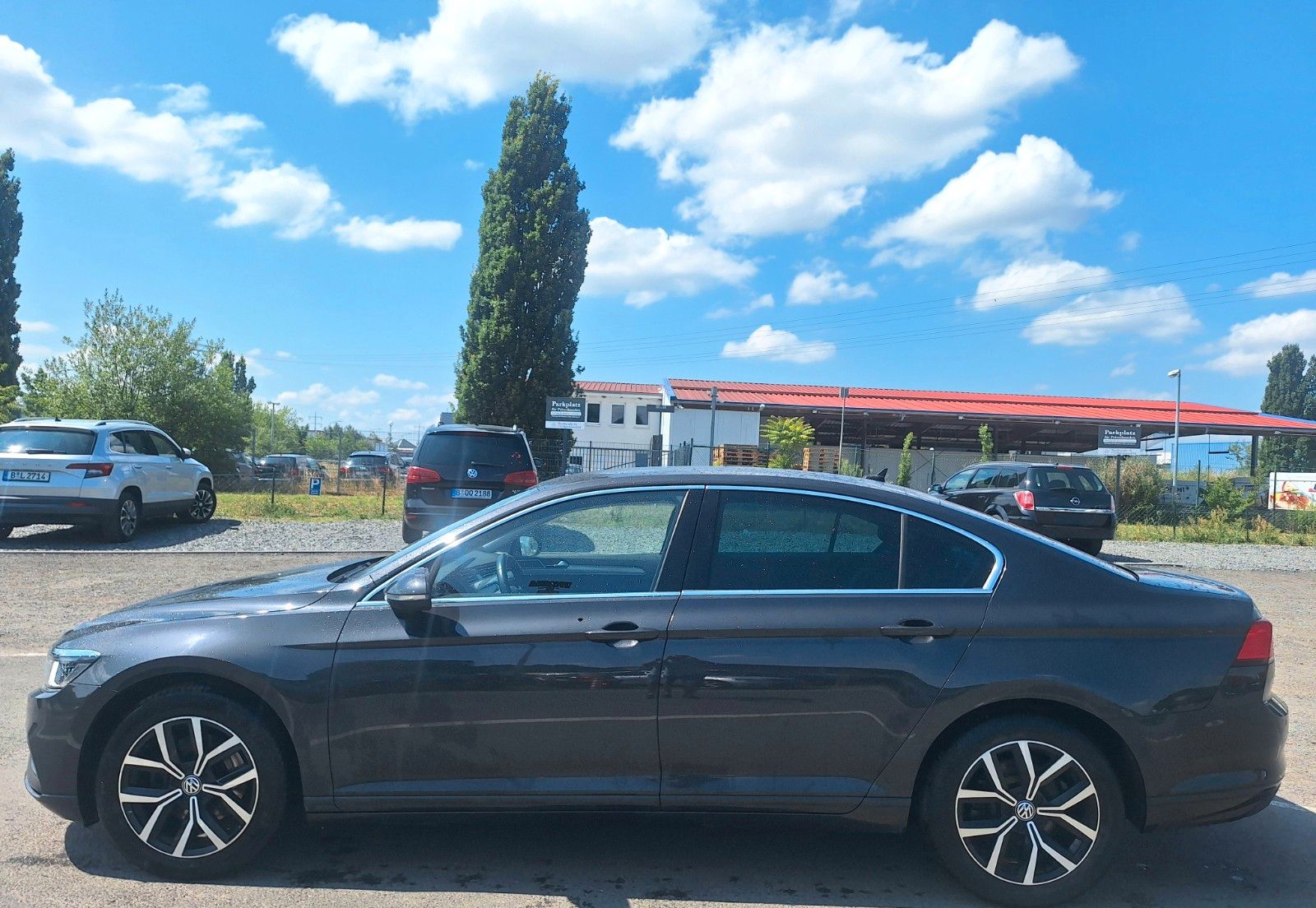 Volkswagen Volkswagen Passat Style*Navi*LED*PDC-Cam*Tot-W*ACC