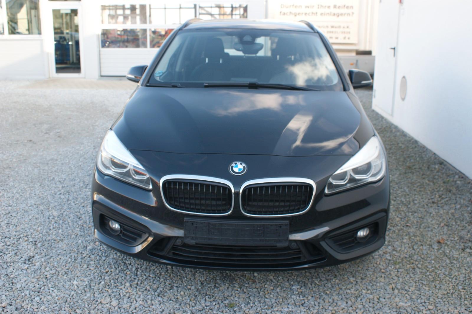 BMW 218dA Active Tourer, Navi,AHK,LED,SHZ,PDC,AppleC