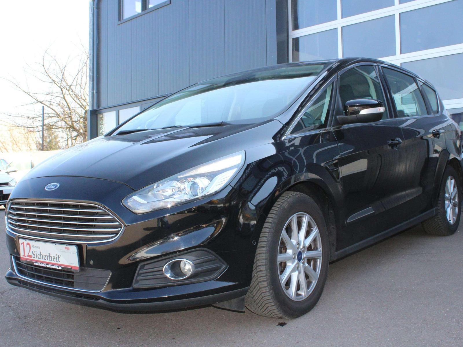 Ford S-Max Titanium +DAB+Navi+Park-Ass.+AHK abn.