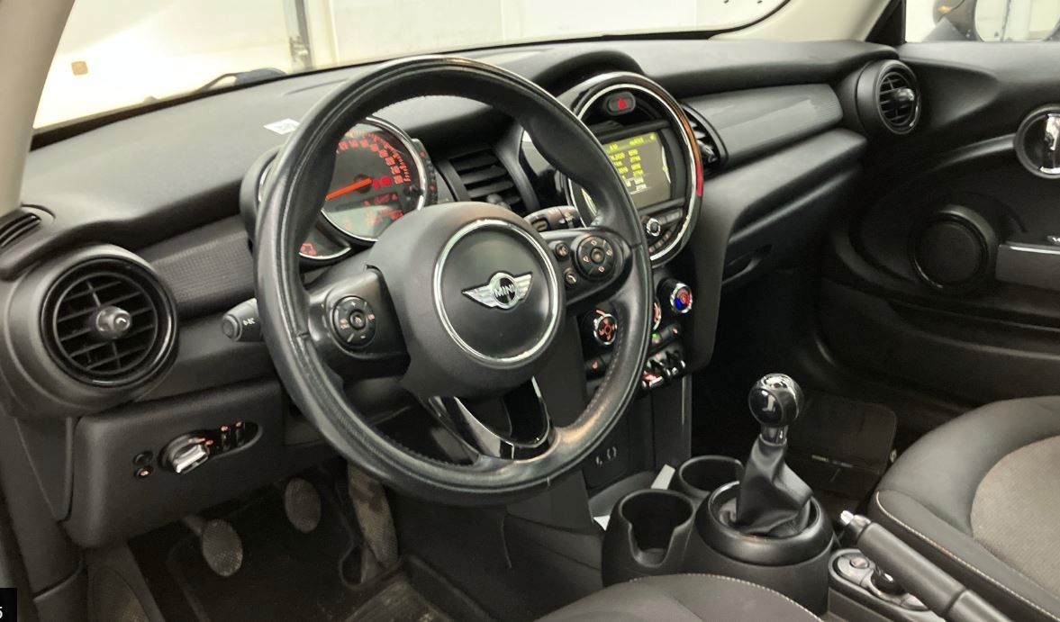 Fahrzeugabbildung MINI COOPER 1.5 3-TÜR PANO./SHZ/TEMP./KLIMA/NEBEL